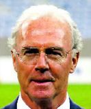 Beckenbauer sendir þýska liðinu tóninn