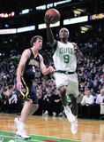 Rondo stýrir meisturum Boston Celtics á toppinn