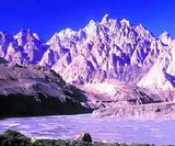 100 Himalayatindar opnaðir erlendum ferðamönnum